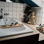 Rooftop Buddha Lounge - Im Dachgeschoss In Mit Waschmaschine Und Netflix Lejlighed Leipzig