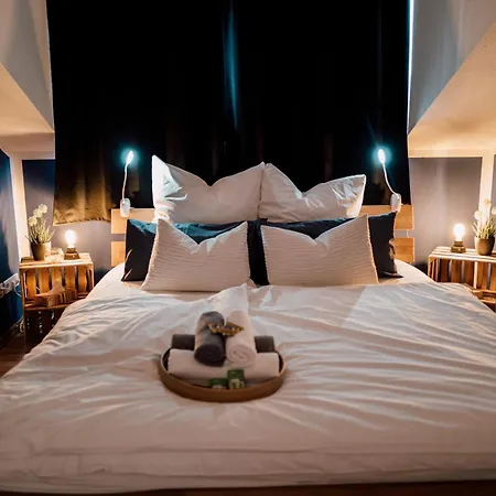Apartment Rooftop Buddha Lounge - Im Dachgeschoss In Mit Waschmaschine Und Netflix *