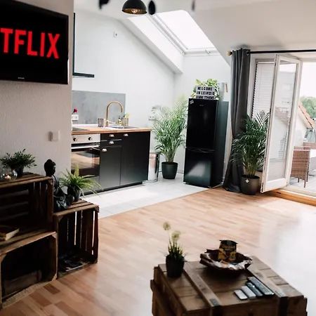 Rooftop Buddha Lounge - Im Dachgeschoss In Mit Waschmaschine Und Netflix Apartment Leipzig