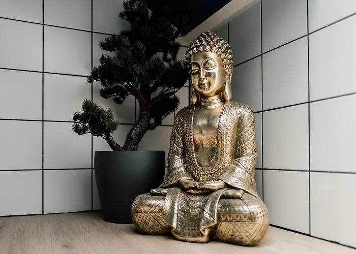 Rooftop Buddha Lounge - Im Dachgeschoss In Mit Waschmaschine Und Netflix Lejlighed
